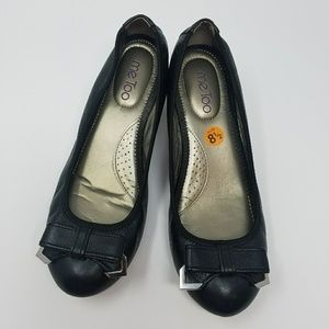 Me Too Black Wedges Size US 8.5
